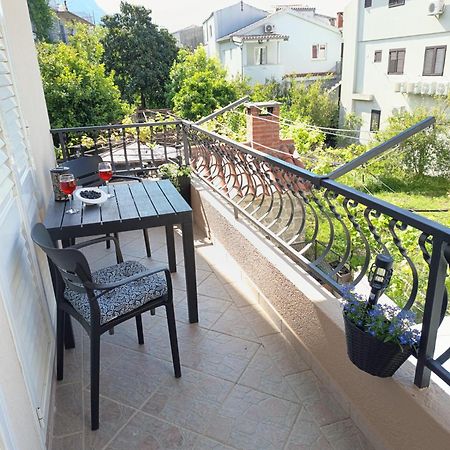 Apartman Komadina Hotel Макарска Екстериор снимка